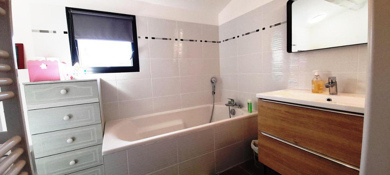 Villa Sandrine, Confortable Et Cosy Proche D'Aix En Provence Meyrargues 外观 照片